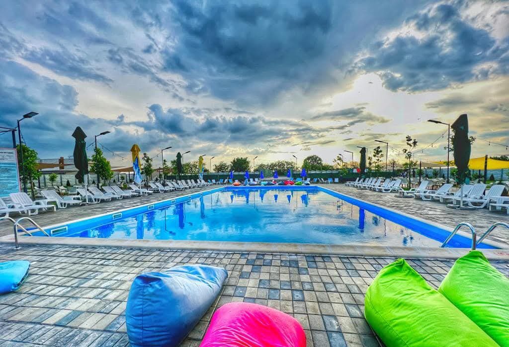 Bazin pentru grupe mici de înot în Sectorul 1
